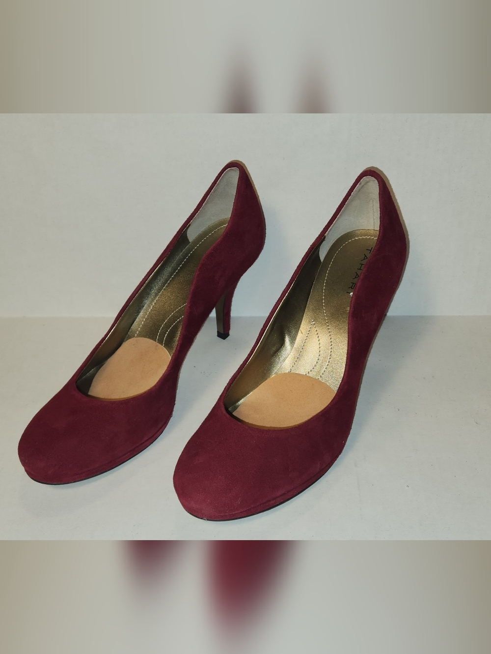 Tahari Colette Wine Burgundy Oxblood Red Suede Pumps High Heels 8 EUC